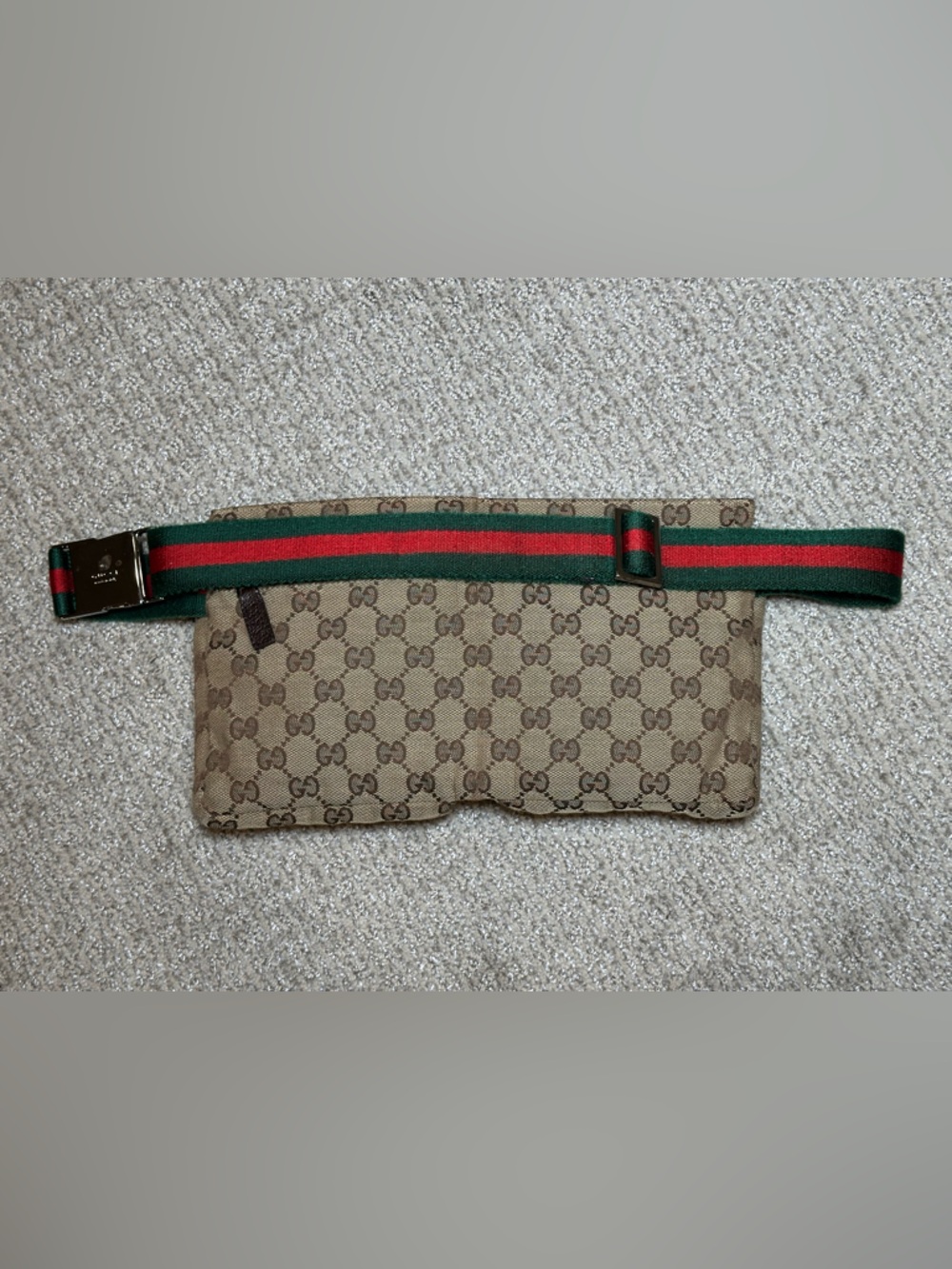Gucci GG Supreme Belt Bag 28566 Web Stripe • Clean Interior • Great Condition - Picture 2 of 9
